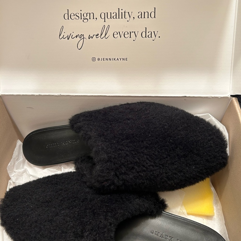 Jenni Kayne Black Shearling Slippers NWT